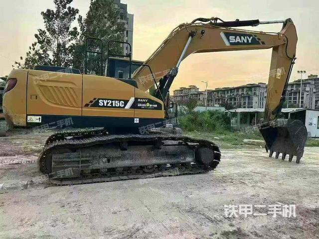 整機(jī)右后45°(整機(jī)外觀) 整機(jī)右后45°(整機(jī)外觀)