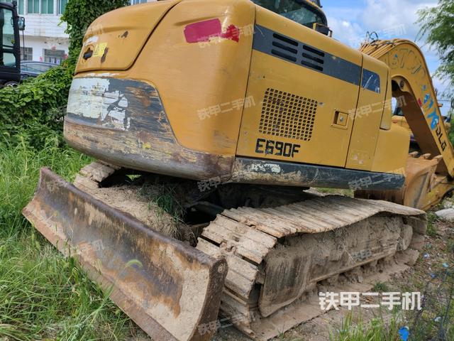 整機(jī)右后45°(整機(jī)外觀) 整機(jī)右后45°(整機(jī)外觀)