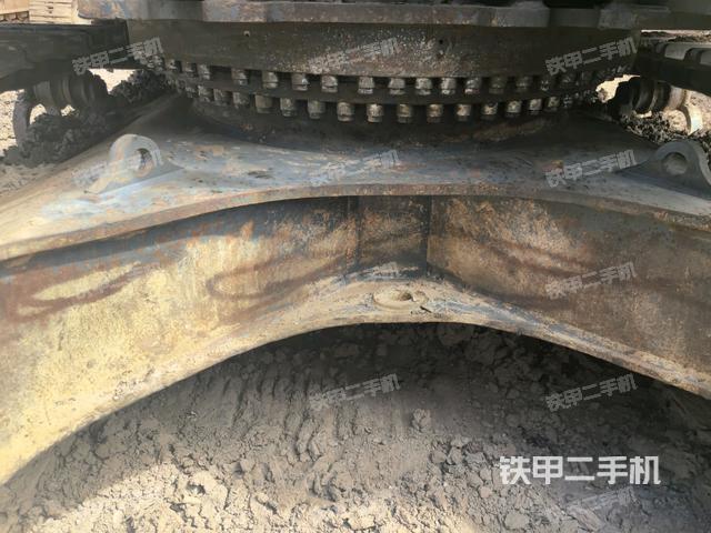 大臂根部?斜視(工作和回轉(zhuǎn)裝置) 大臂根部?斜視(工作和回轉(zhuǎn)裝置)