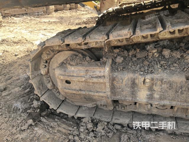 左側(cè)履帶整體?(行走機(jī)構(gòu)) 左側(cè)履帶整體?(行走機(jī)構(gòu))