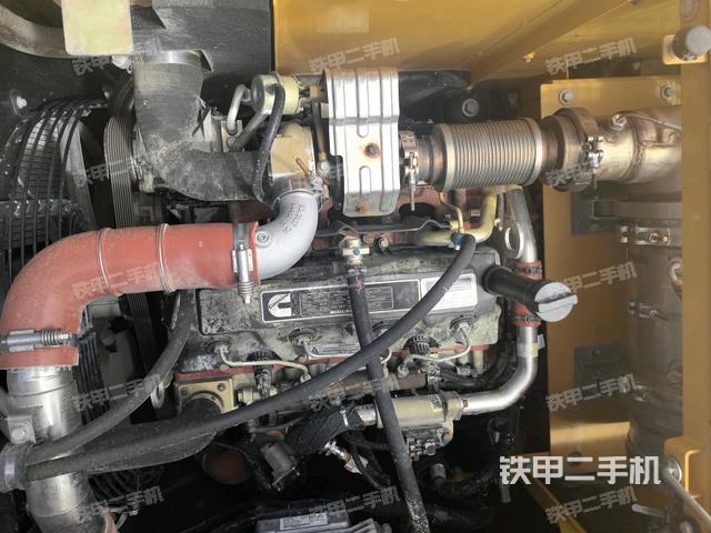 氣門室蓋螺絲特寫(上車部件) 氣門室蓋螺絲特寫(上車部件)