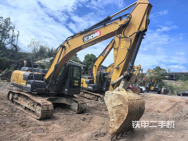 徐工XE200DA挖掘机