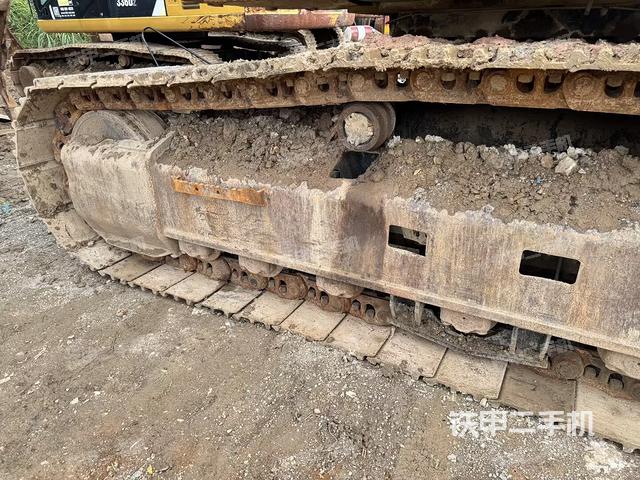 駕駛室整體(整機外觀) 駕駛室整體(整機外觀)