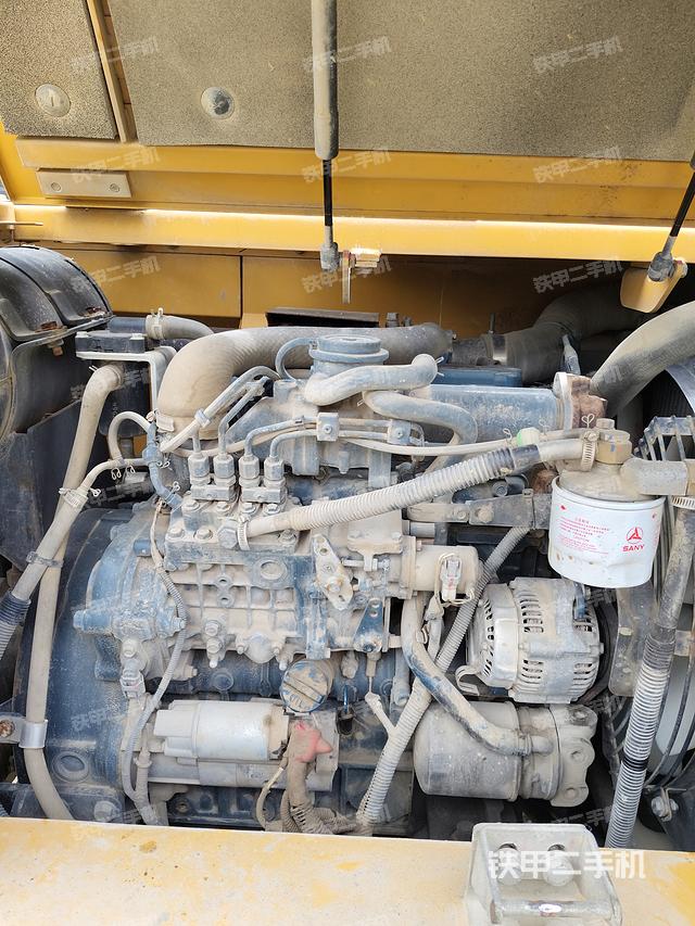 发动机整体俯视（整机外观）