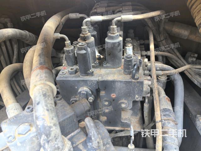 駕駛室頂部俯視(上車部件) 駕駛室頂部俯視(上車部件)