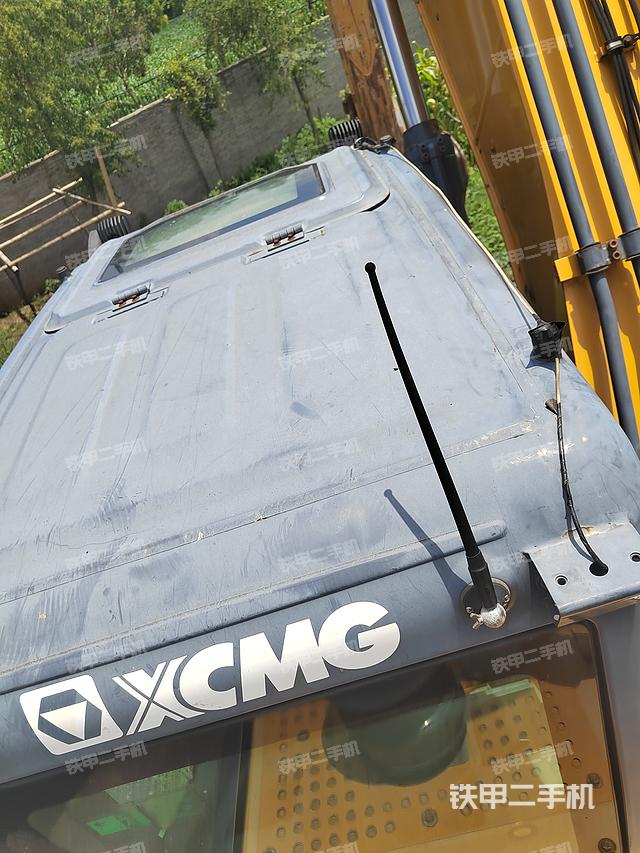 驾驶室顶部（整机外观）