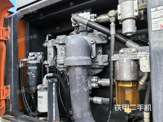 液壓泵斜45?左(大件艙室) 液壓泵斜45?左(大件艙室)