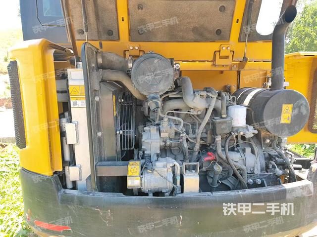 發(fā)動機整體俯視(整機外觀) 發(fā)動機整體俯視(整機外觀)