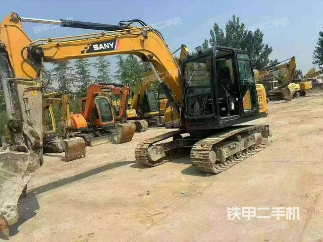 三一重工SY95C挖掘机