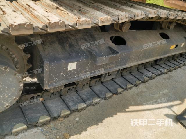 驾驶室整体(整机外观) 驾驶室整体(整机外观)