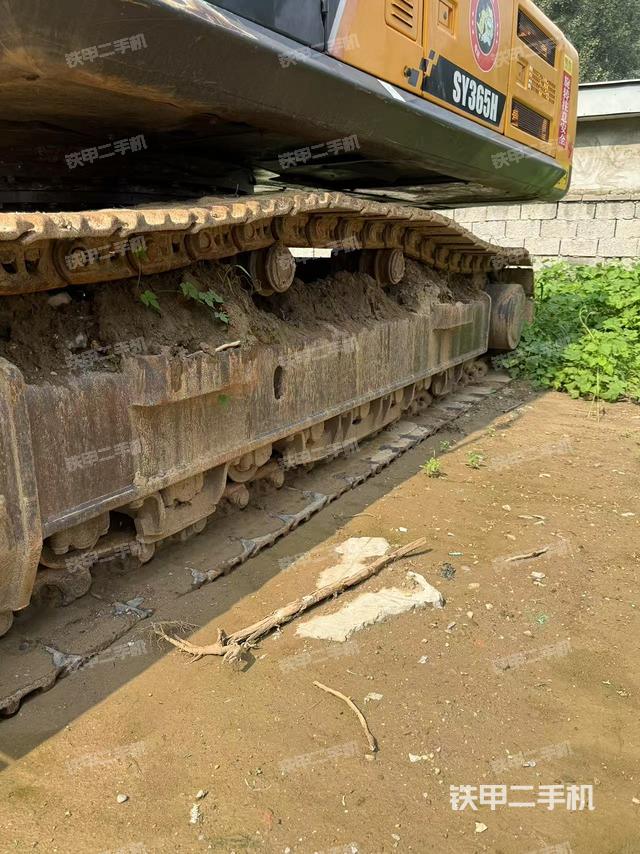 單側履帶整體（整機外觀）