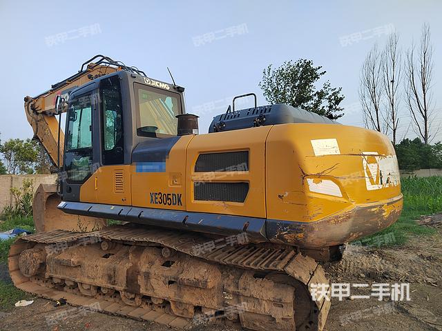 徐工XE245DK挖掘機(jī)