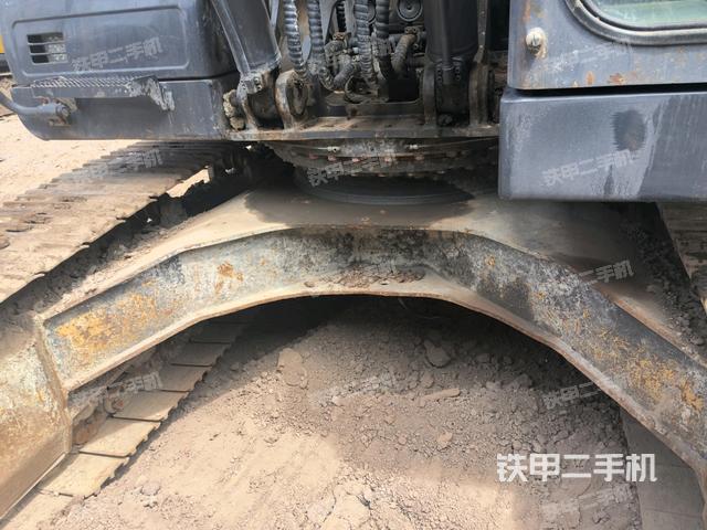 大臂根部?斜視(工作和回轉(zhuǎn)裝置) 大臂根部?斜視(工作和回轉(zhuǎn)裝置)