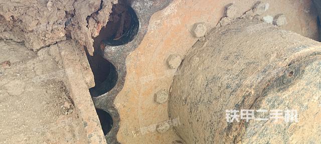 单侧履带整体（整机外观）