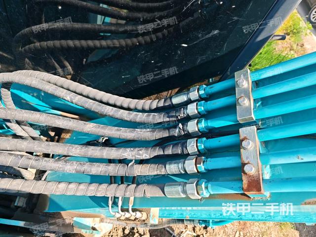 铲斗45度(工作和回转装置) 铲斗45度(工作和回转装置)