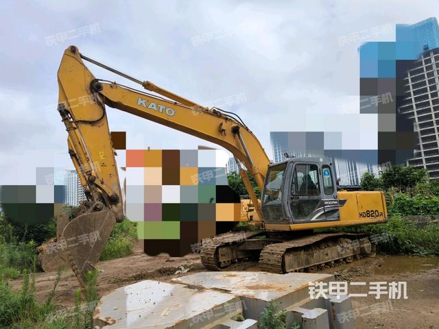 加藤HD820R挖掘机