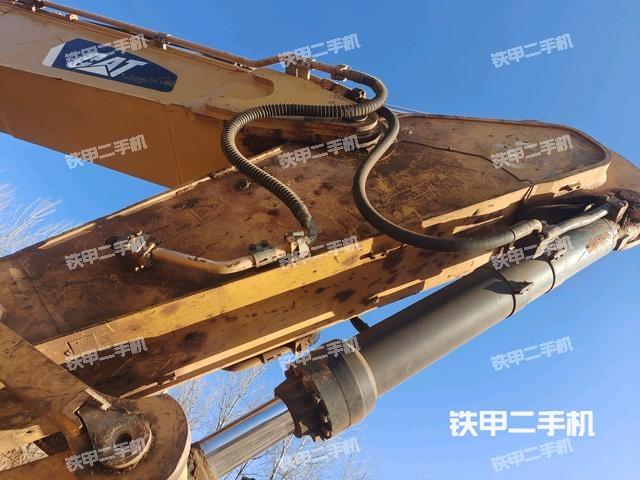 大臂油缸整體?豎拍(工作和回轉(zhuǎn)裝置) 大臂油缸整體?豎拍(工作和回轉(zhuǎn)裝置)