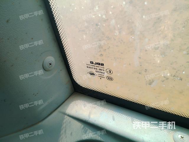后窗玻璃角標(biāo)(駕駛室部分) 后窗玻璃角標(biāo)(駕駛室部分)