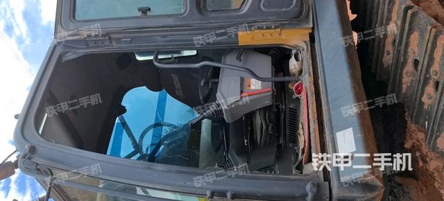 驾驶室整体（整机外观）