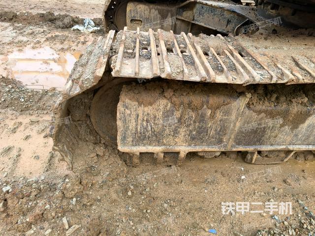 左側(cè)履帶整體?(行走機(jī)構(gòu)) 左側(cè)履帶整體?(行走機(jī)構(gòu))