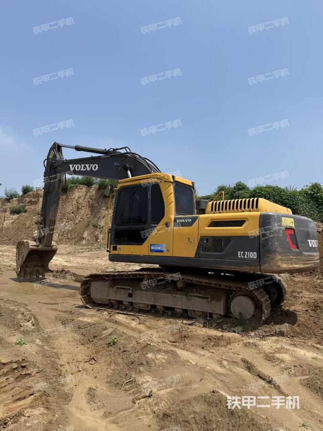 沃爾沃EC210D挖掘機(jī)