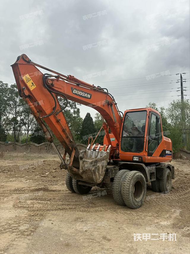 斗山DH150挖掘機(jī)