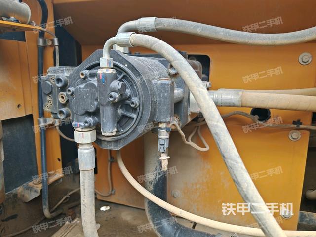 液壓泵室(大件艙室) 液壓泵室(大件艙室)