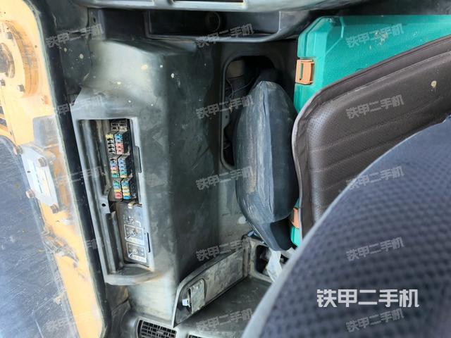 后窗玻璃角標(biāo)(駕駛室部分) 后窗玻璃角標(biāo)(駕駛室部分)