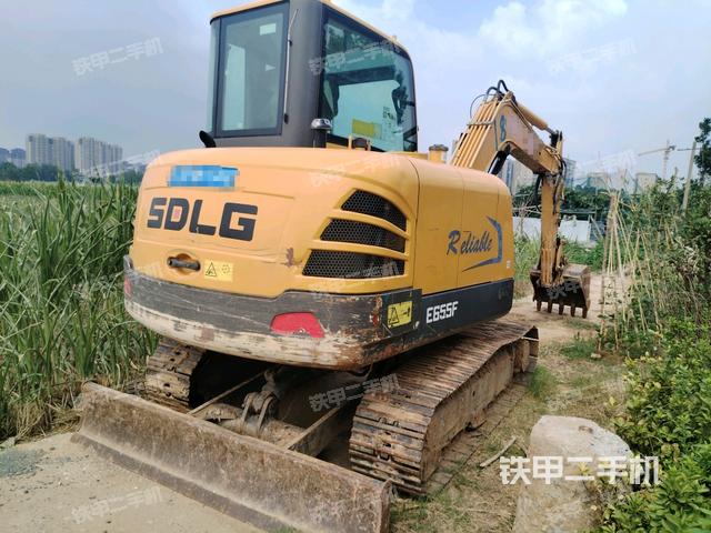右后45(整機(jī)外觀) 右后45(整機(jī)外觀)