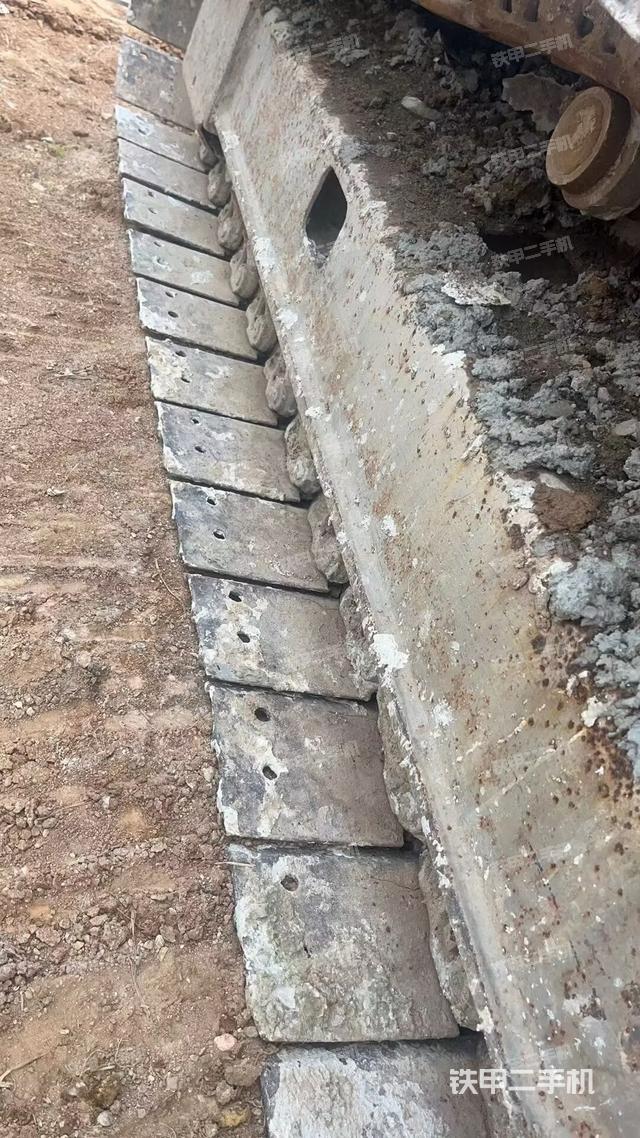 单侧履带整体（整机外观）