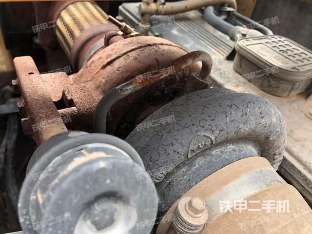發(fā)動機整體俯視(整機外觀) 發(fā)動機整體俯視(整機外觀)