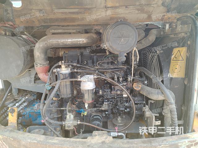 发动机整体俯视(整机外观) 发动机整体俯视(整机外观)