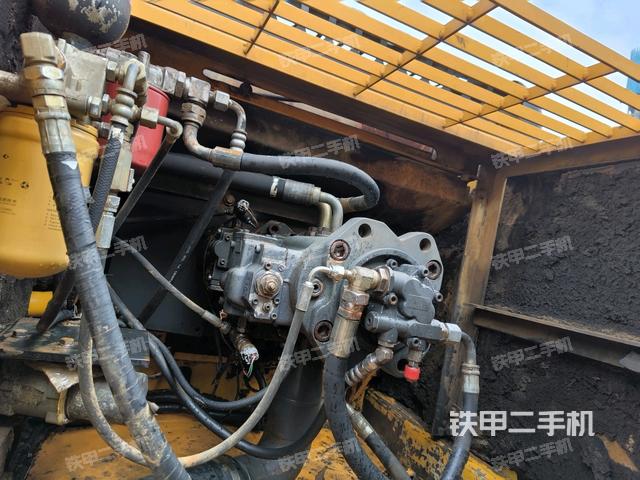 散熱器正面(大件艙室) 散熱器正面(大件艙室)