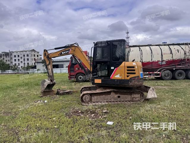 右后45(整機外觀) 右后45(整機外觀)