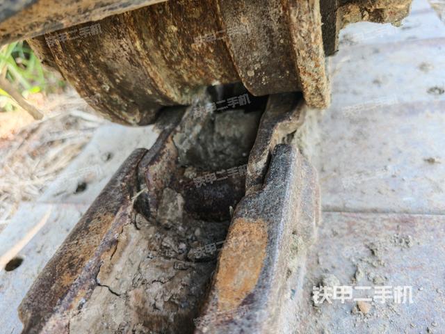 右驱动轮(行走机构) 右驱动轮(行走机构)
