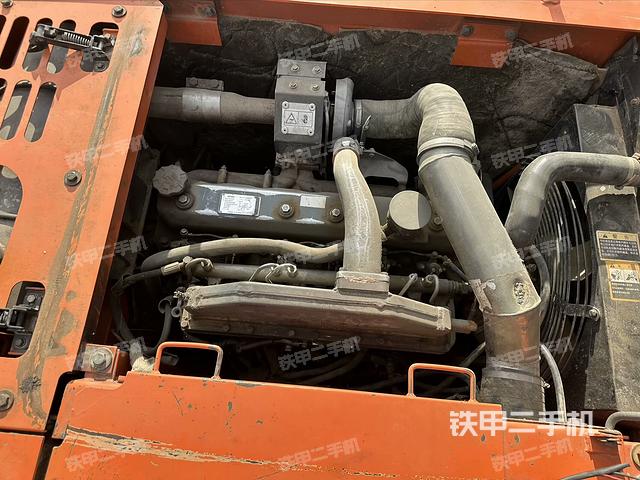 發(fā)動機整體俯視(整機外觀) 發(fā)動機整體俯視(整機外觀)