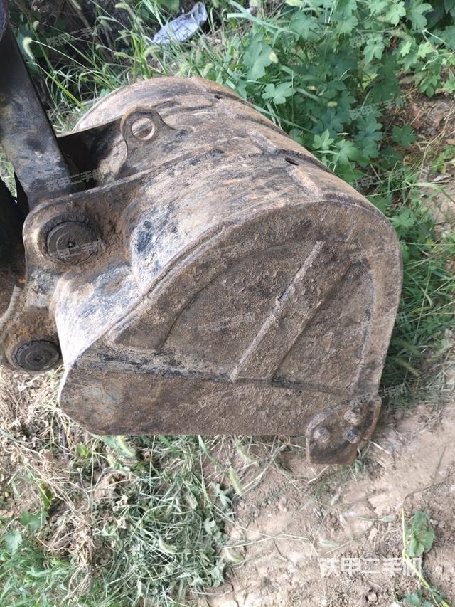 铲斗45度(工作和回转装置) 铲斗45度(工作和回转装置)