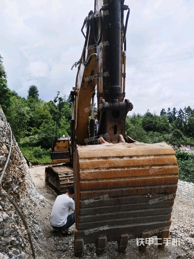 右前45(整機(jī)外觀) 右前45(整機(jī)外觀)