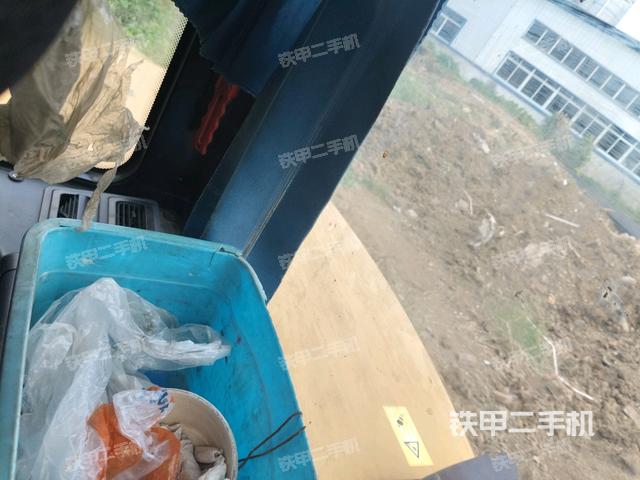 后窗玻璃角标(驾驶室部分) 后窗玻璃角标(驾驶室部分)