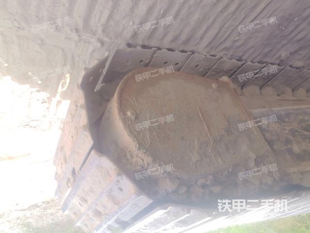 右側(cè)行走馬達蓋板(行走機構(gòu)) 右側(cè)行走馬達蓋板(行走機構(gòu))