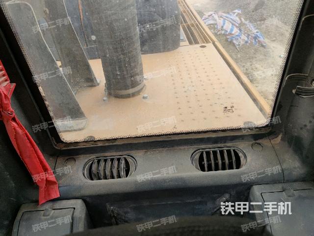 座椅后部(駕駛室部分) 座椅后部(駕駛室部分)