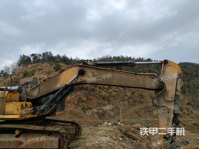 大臂整體?右側(工作和回轉裝置) 大臂整體?右側(工作和回轉裝置)