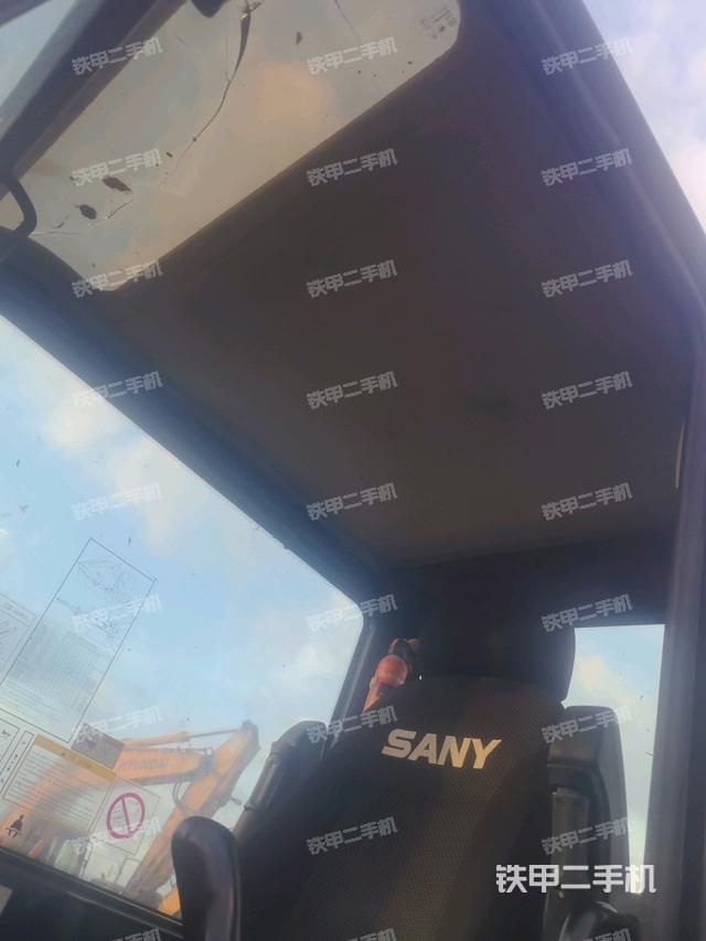 頂棚整體(駕駛室部分) 頂棚整體(駕駛室部分)