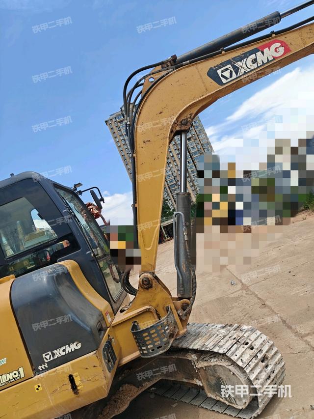 鏟斗右后整體（工作和回轉(zhuǎn)裝置）