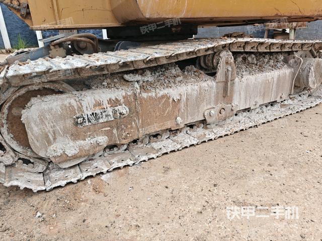 左導(dǎo)向輪（行走機(jī)構(gòu)）