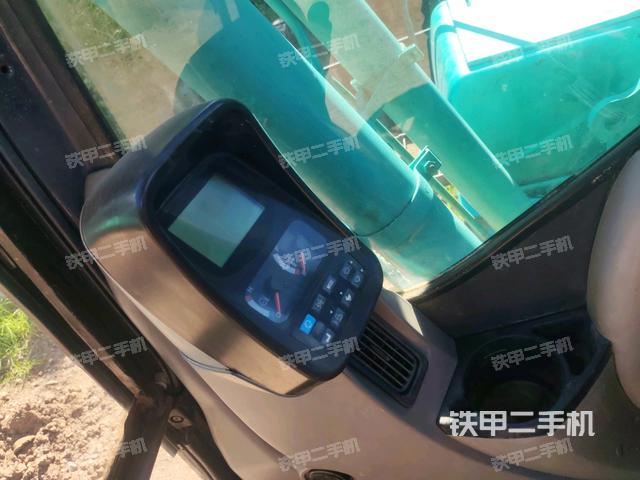 显示屏 (驾驶室部分) 显示屏 (驾驶室部分)