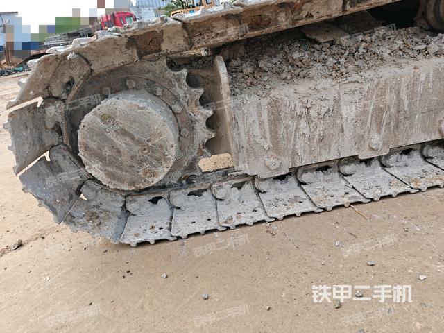 左側(cè)履帶整體?（行走機(jī)構(gòu)）