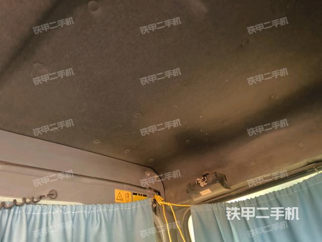 座椅右側(cè)控制臺/鑰匙門/油門/含右手柄(駕駛室部分) 座椅右側(cè)控制臺/鑰匙門/油門/含右手柄(駕駛室部分)