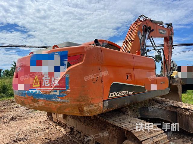 整機(jī)右后45°(整機(jī)外觀) 整機(jī)右后45°(整機(jī)外觀)