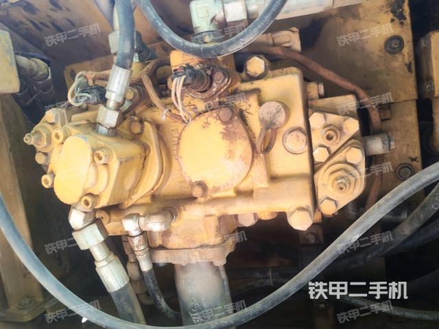 液壓泵斜45?左(大件艙室) 液壓泵斜45?左(大件艙室)